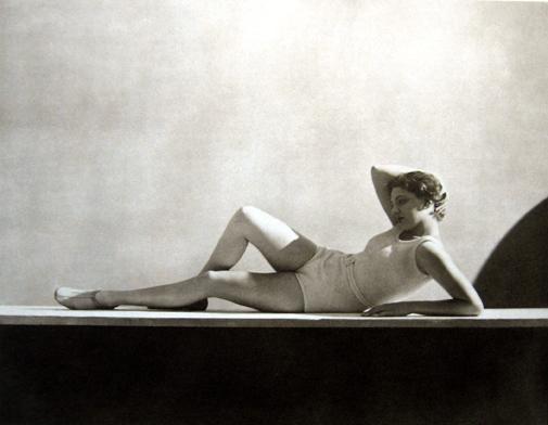 Agneta Fischer, Swimwear by Schiaparelli, Paris
1931
platinum/palladium print