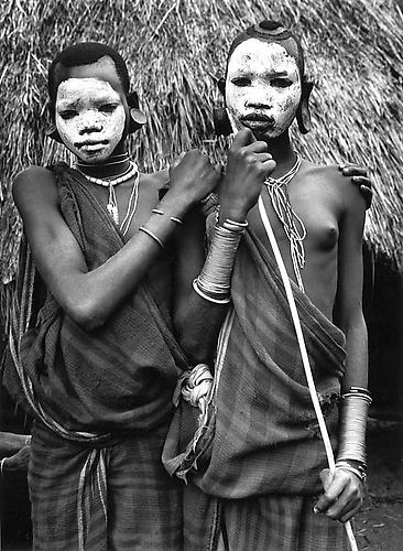 Portraits in the Surma village of Bebeletsho, in the Maji Region, South Omo, Ethiopoa
2007
gelatin silver print