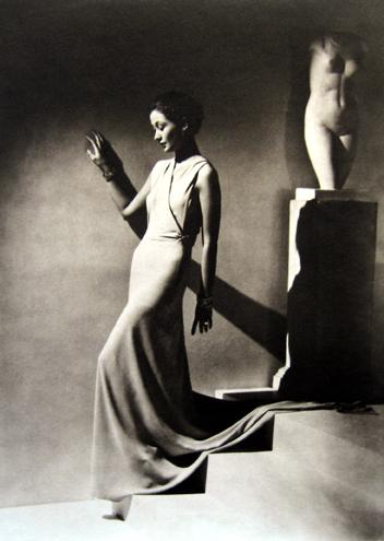 Evening Wear by Augusta Bernard, Paris [Toto Koopman]
1935
platinum/palladium print