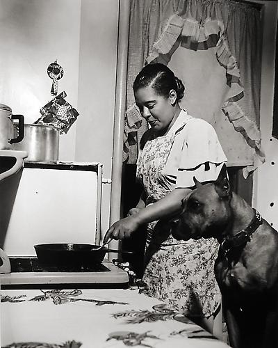 Billie Holiday [cooking], New York
1949
gelatin silver print