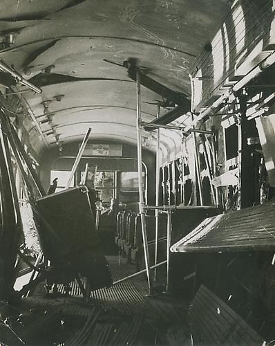 Trolebús accidentado, 1947
vintage silver gelatin print, 5.5 x 6.9 (13.9 x 17.5 cm)