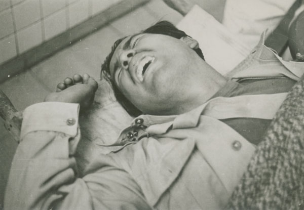 Herido, 1950
vintage silver gelatin print, 3.1 x 4.5 inches (8 x 11.5 cm)