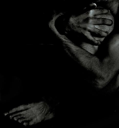  Love Your Pain (2009)  -  Enquire 
C-Print on Crystal Archive Paper
52 x 56 cm (Editions of 5)