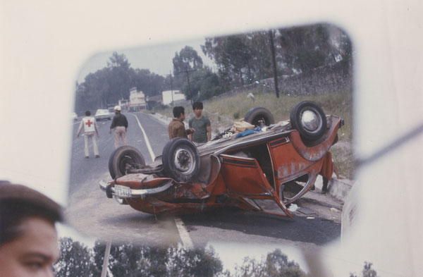 Volkswagen volcado, 1975
Kodachrome, 10.9 x 13.9 inches (27.8 x 35.4 cm), printed in 2003