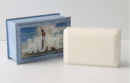 HOPE (YOU COMPLETE THE PICTURE)
Signature boxed soap with a reproduction,
originally created for the Manifest Hope
exhibit in 2008. $25