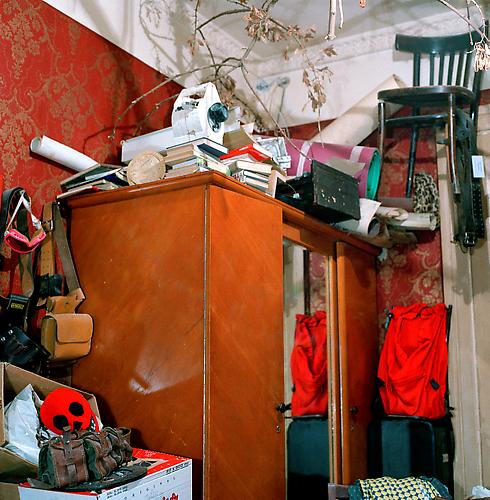 OLGA CHAGAOUTDINOVA | CORNER OF A ROOM IN ST. PETERSBURG | C-PRINT | 61 x 61 CENTIMETERS | 2004