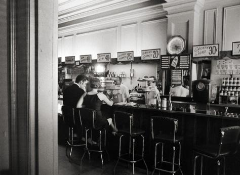 Alfred Wertheimer, Grilled Cheese 20 Cents, Elvis and his date for the day have a light lunch in the coffee shop of the Hotel Jefferson, Richmond, Virginia
June 30th, 1956
