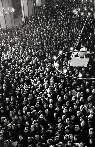 Mass, Warsaw
1956
gelatin silver print