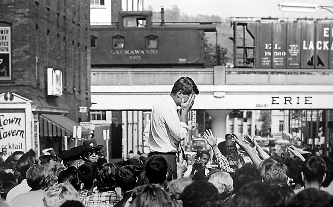 Robert F. Kennedy, Buffalo
1964
gelatin silver print