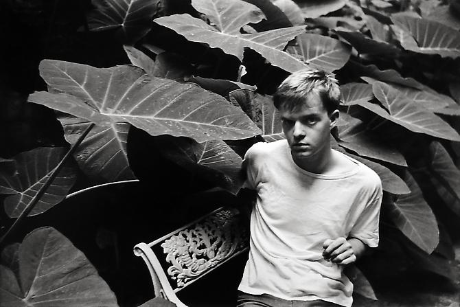 Truman Capote
1947
gelatin silver print