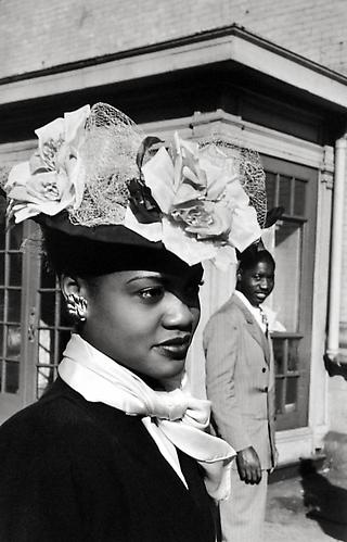 Easter Sunday, Harlem
1947
gelatin silver print
