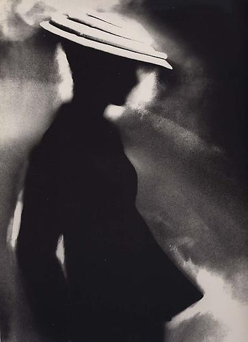 Tunic Suit, Sunny Harnett, Harper's Bazaar, New York
1955
gelatin silver print