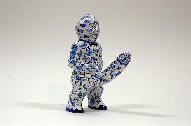 Hale Tenger
Turkish Delight   2003
Majolica terra cotta
3.1 x 5.7 x 7.5 in