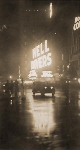 Hell Divers
1932
vintage gelatin silver print