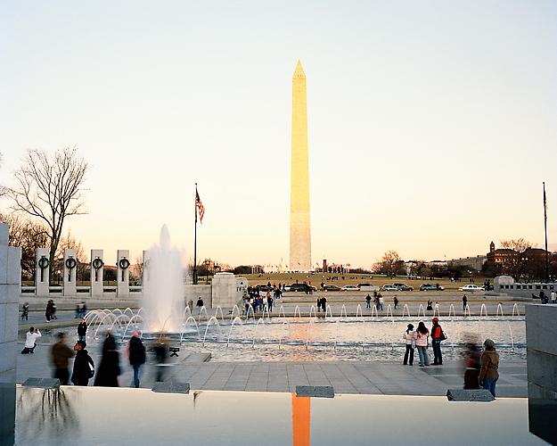 WASHINGTON MONUMENT | RE-CREATIONAL SPACES | C-PRINT | 40 x 50 INCHES | 2008