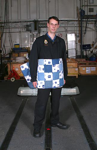 BRIAN OICKLEL | CHROMIRA LIGHT JET PRINT | 11 X 17 INCHES | 2008

SURVEY: IMAGES FROM CANADIAN FORCES ARTIST PROGRAM | 2008 | SEE CURATOR'S STATEMENT BELOW BY CHANTAL ROUSSEAU