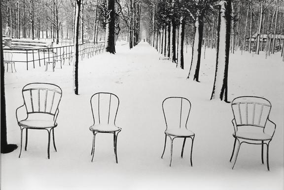Snow in Jardin des Tuileries
1978
gelatin silver print