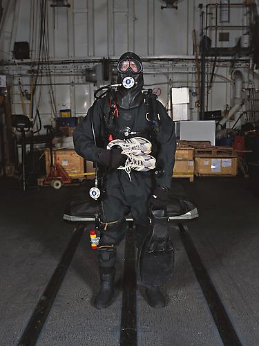 CHARLIE FALLDIEN | CHROMIRA LIGHT JET PRINT | 30 X 40 INCHES | 2008

SURVEY: IMAGES FROM CANADIAN FORCES ARTIST PROGRAM | 2008 | SEE CURATOR'S STATEMENT BELOW BY CHANTAL ROUSSEAU