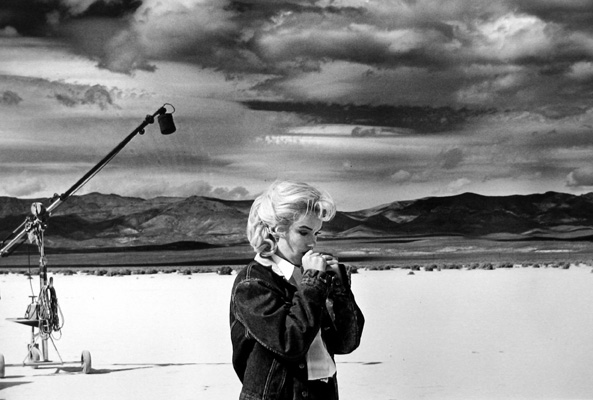 Marilyn Monroe on the Set of The MisFits, Nevada
(going over her lines for a difficult scene she is about to play with Clark Gable)
1960
gelatin silver print
