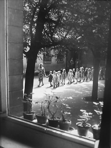 Cour d'Ecole
1948
gelatin silver print