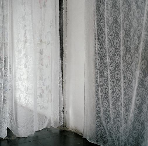 OLGA CHAGAOUTDINOVA | CURTAINS | C-PRINT | 61 x 61 CENTIMETERS | 2007