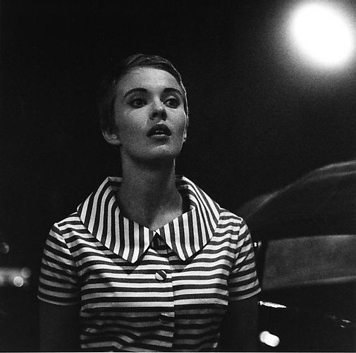 Jean Seberg during the filming of a night scene on the Boulevard Saint Germain (A Bout De Souffle)
1959
gelatin silver print