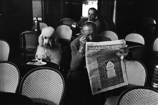 Aux Deux Magots, Paris
1955
gelatin silver print