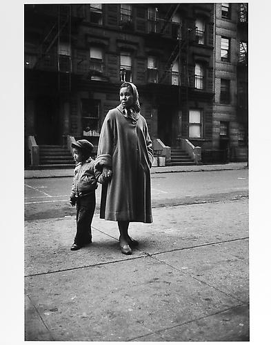 Mother and child
mid 1950s
Gelatin Silver Print