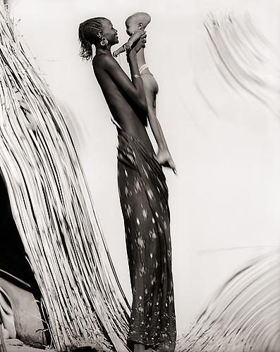 Binta
Peule mother and child, Mali
1987
platinum/palladium print