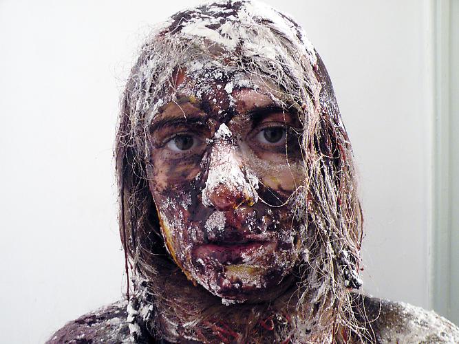Genevieve White
Acsstion, performance still
Photograph