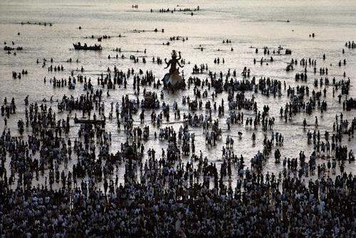 Ganesh Chaturthi festival, Chowpatty Beach, Mumbai, India
1994
C-type print on Fuji Crystal Archive paper
