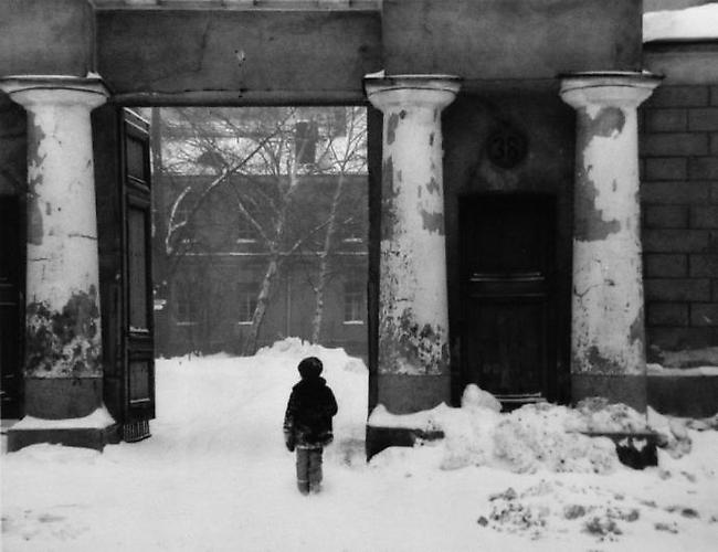 Helsinki, Finland, [boy and pillars]
1978
gelatin silver print