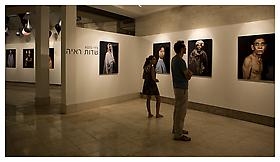 Vardi Kahana's "Fields of Vision"