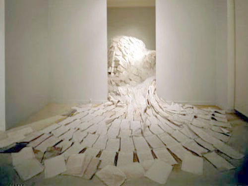  La Perfecta Cascada , 2002, installation view during performance at Old University of Salamanca, May 2002