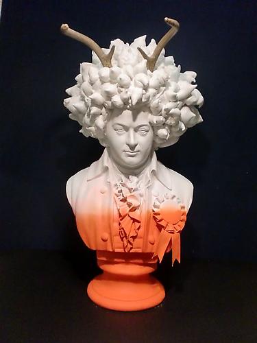 Gomez Bueno
Mozart, 2011
Plaster, polyurethane foam, acrylic and oil paint
24 x 14 x 11 inches