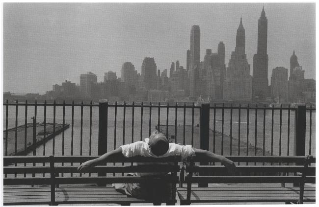 Manhattan from the Brooklyn Promenade 
1954
gelatin silver print