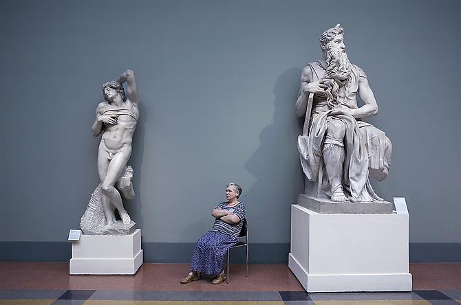 Andy Freeberg,  Michelangelo's Moses and The Dying Slave, Pushkin State Museum of Fine Arts , 2008
Archival pigment print