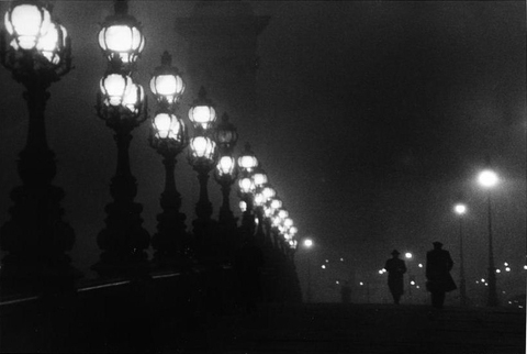 Pont Alexandre III, Paris
1957
Gelatin silver print