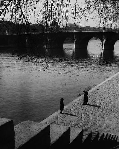Portneuf, Paris, France
1948
gelatin silver print