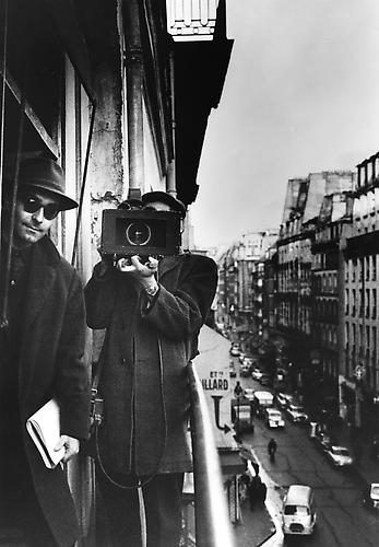 Jean-Luc Godard makes a plan on a balcony above rue Lafayette (Une Femme Est Une Femme)
1960
gelatin silver print