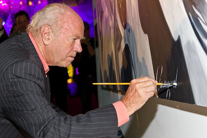 Artist James Rosenquist signs Cevello Spazio Cosmico