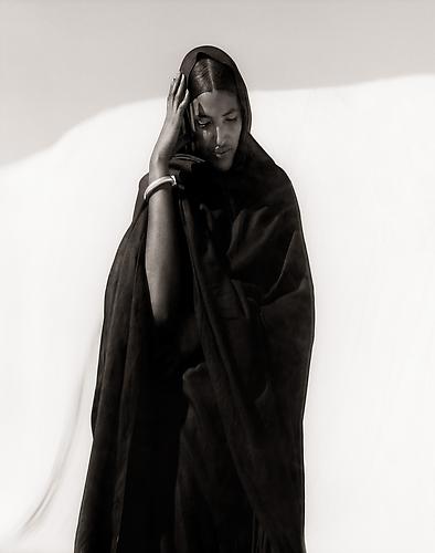 Truth
Tuareg Woman, the Sahara Desert, Mali
2008
platinum/palladium print