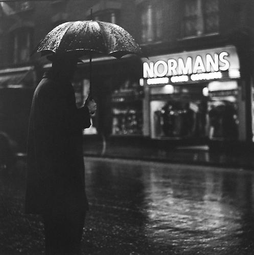 London, Charing Cross Road (umbrella at Normans)
1937
gelatin silver print
