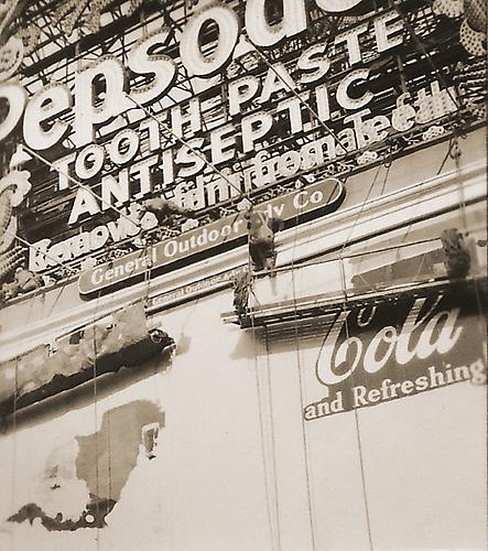 Pepsodent, Times Square, New York
November 1931
vintage gelatin silver print