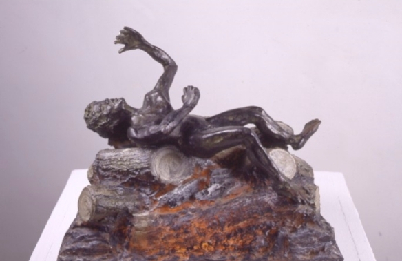 Marital Raysse
L'empire Laurent!   2003
Bronze, plastic, lamp
25.5 x 32.5 x 18.2 cm