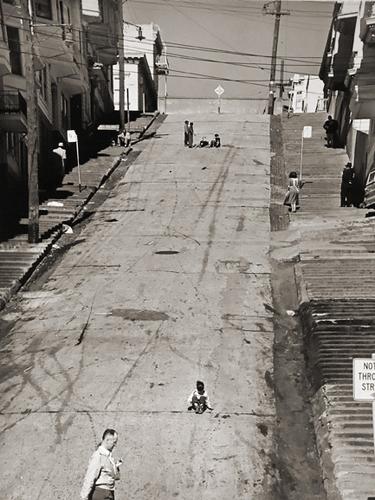 Kearny Street
1952
gelatin silver print