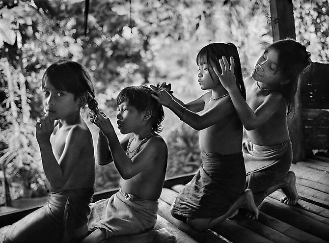 Mentawai, Indonesia
2008
gelatin silver print