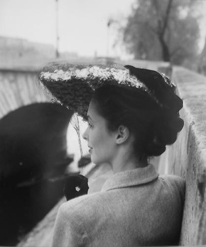 Mode Chapeau, Paris
1948
gelatin silver print
