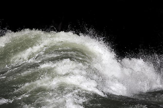 STANDING WAVE #7 | DIGITAL C-PRINT | 127 X 190 CM | 2007