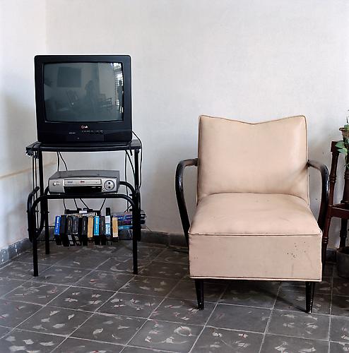 OLGA CHAGAOUTDINOVA | TV AND CHAIR | C-PRINT | 61 x 61 CENTIMETERS | 2007